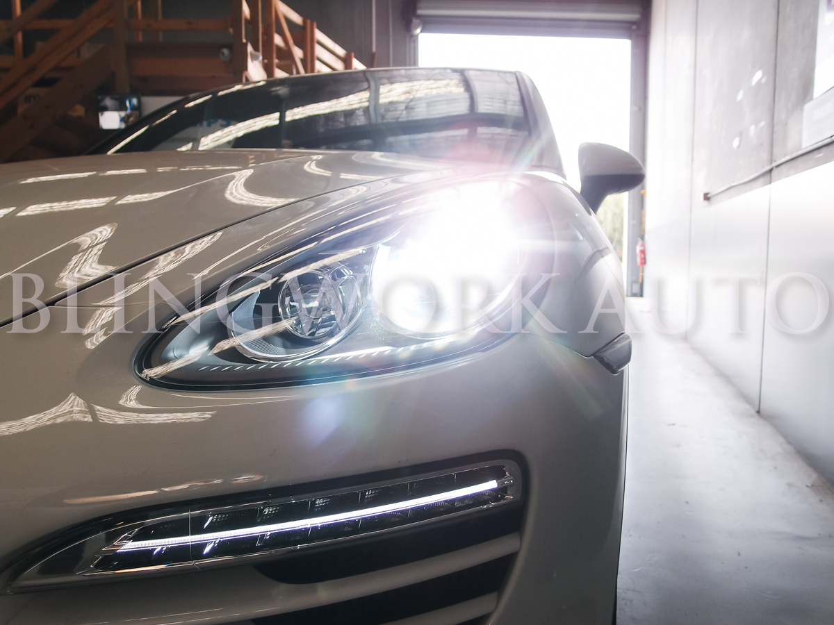 Philips Low Beam Headlight Light Bulb for Porsche Cayenne Boxster Macan rh